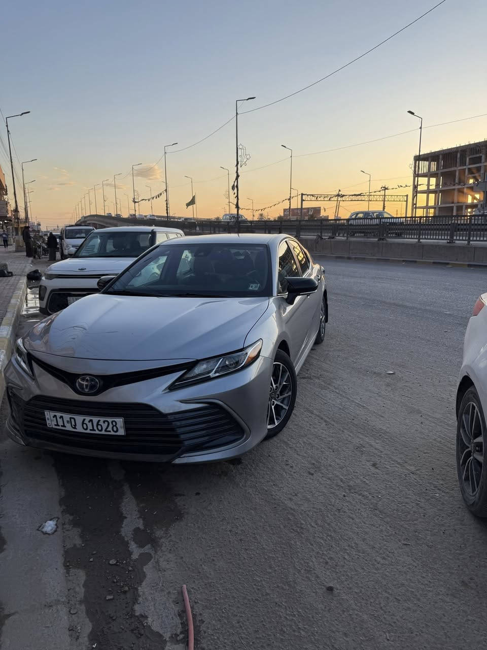تويوتا كامري 2022 Le هايبرد
السياره حادث خلفي موضح بالصور البجم كبس بلادي شركه السياره جديده وما بيه نقص برغي السياره ماشيه 43 الف كيلو متر وقابل للزياده تخم تاير جديد 
المواصفات 
بصمه تشغيل عن بعد 
كرسي السايق كهرباء 
سايد بريك كهرباء 
تدفئه كشنات 
بگ لايت ليد متغير 16 لون وبيه هواي مودات 
اوتو هولد 
تحديد مسار 
نقطة عمياء 
رقم السياره بغداد مكاني الحلة 
للاستفسار واتساب او اتصل على الرقم ***********
