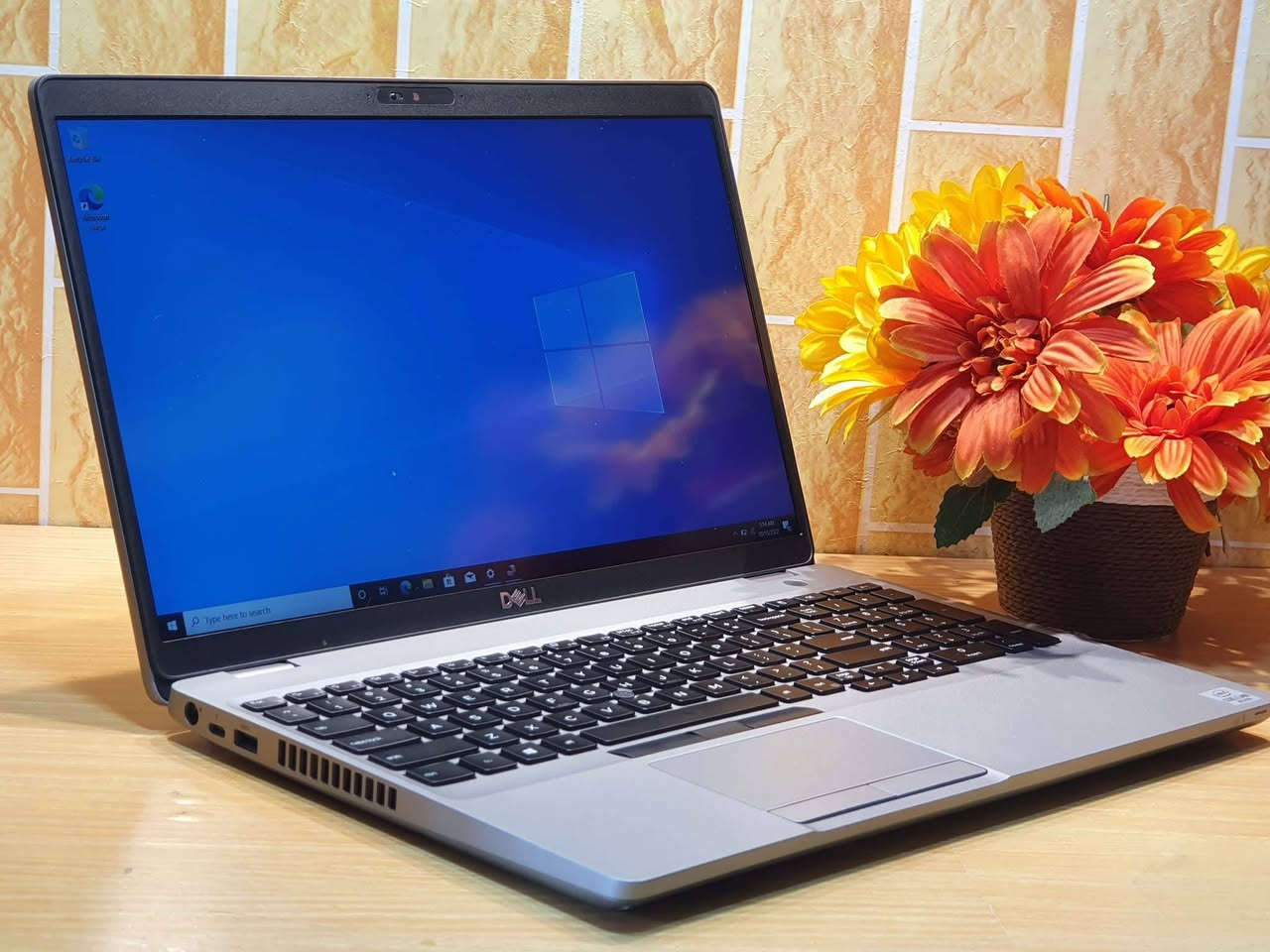 Dell Precision 3551 🔥🔥 

لابتوب خاص للمُهندسين و المُصممين و الألعاب مع كارت شاشة خارجي قوي

⭕ Core i7-10TH-HQ (أسرع فئة H  - الجيل العاشر) 🔥

⭕ RAM 16 GB DDR4  👌🔥

⭕ SSD 512 GB M2  ✈️🔥

⭕ NVIDIA Quadro M620 4 GB 🔥💪

⭕ شاشة 15.6 بوصة full hd 👌 

⭕ كيبورد ضوئي
السعر 600 الف


**إذا كنت صاحب هذا الإعلان وتريد حذفه لأي سبب، رجاءا أرسل رسالة إلى الدعم الفني**