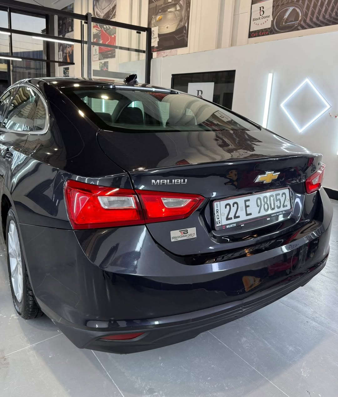 ماليبو 2023 LT
حجم المحرك 1500 توربو
عداد المسافة 56000 mi
بصمة ابواب
بصمة تشغيل
تشغيل عن بعد
تبريد قطعتين و جهتين
تدفئة كشنات 
كرسي سائق كهرباء
رادار
تحذير جامة
تحكم ستيرن
تحديد مسار
شاشة كبيره ابل كار بلي و اندرويد اوتو
منفذ يو اس بي
منفذ تايب سي
تايرات جدد
باتري جديد 
جاهزه السياره من كل شي ادامة كاملة
السعر 124 
مكان السيارة بغداد
سنوية بأسمي شرط التحويل 
للاستفسار على ***********
صور الحادث و السونار مرفقة
