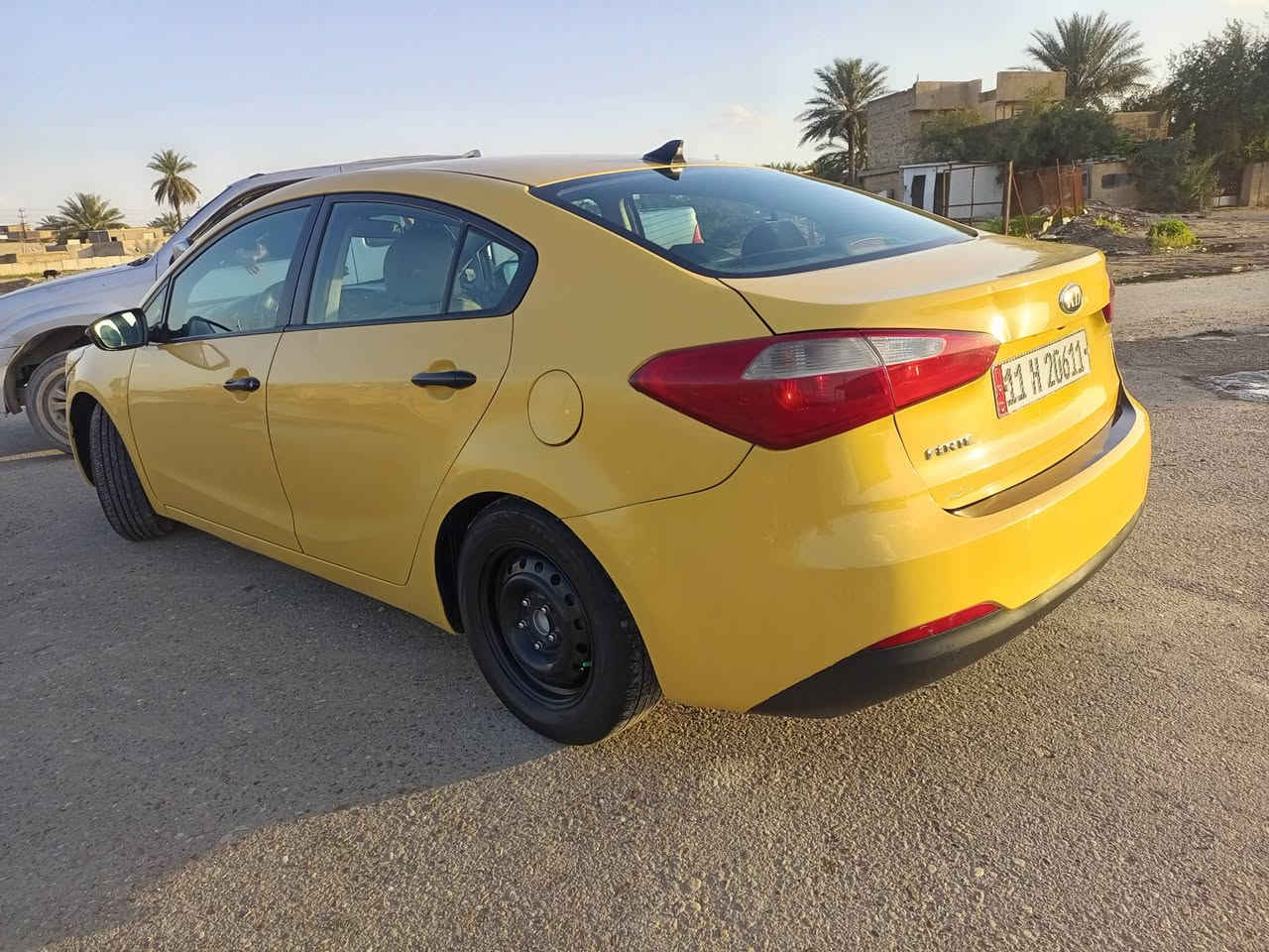 سلام عليكم 
كيا فورتي موديل 16 
بسمي مصفره هيه 
وغرامات
منضومه غاز بيه
دوشمه جديده
حادثه من امريكا  موضح بل نشر
ليبل واحد السياره
مال جناي
بجم كبس 
سعر 114
وبيه مجال 
عنواني بغداد 
رقمي واتساب ***********
***********
