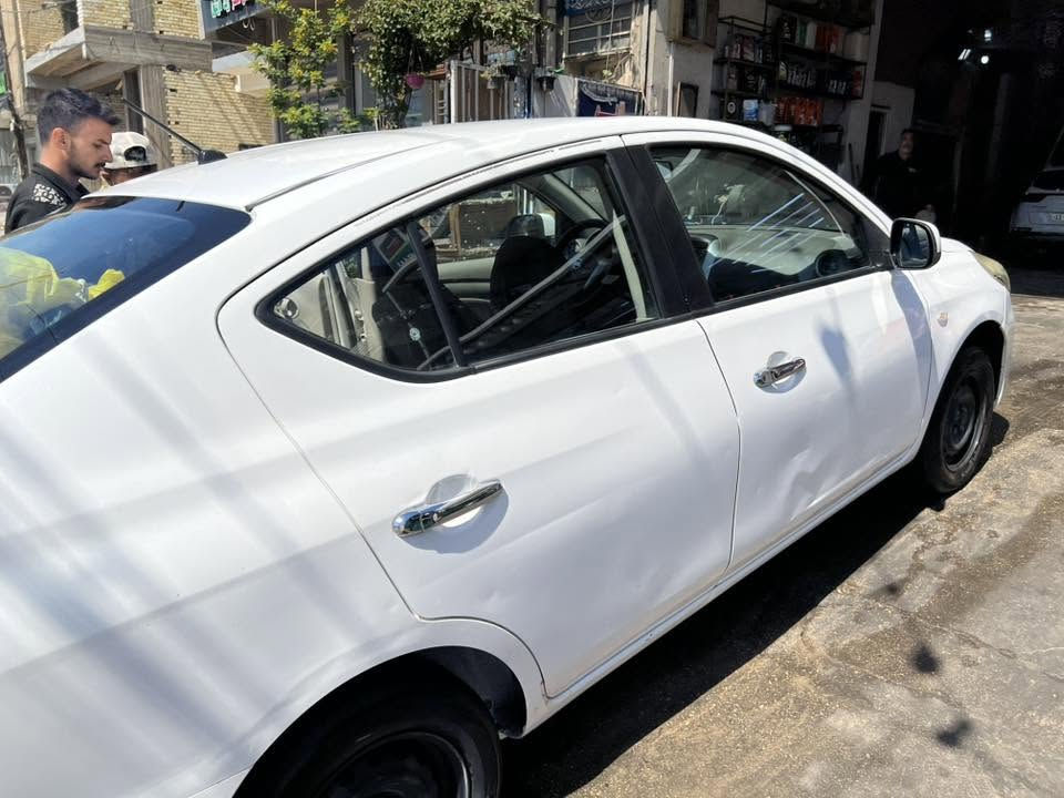 إسلام عليكم سياره سني البيع هندي موديل 2018 سياره خير من الله سياره رقم أربيل  بيه تبديل جاملغ وبارد موضح بالصور جوهه تخم تاير حداديه خير من الله مكينه وتبريد خيرمن الله وكير مكاني بغداد  *********** 
 ع فيس سعر   100 وبيه مجال بسيط حك الجيه
