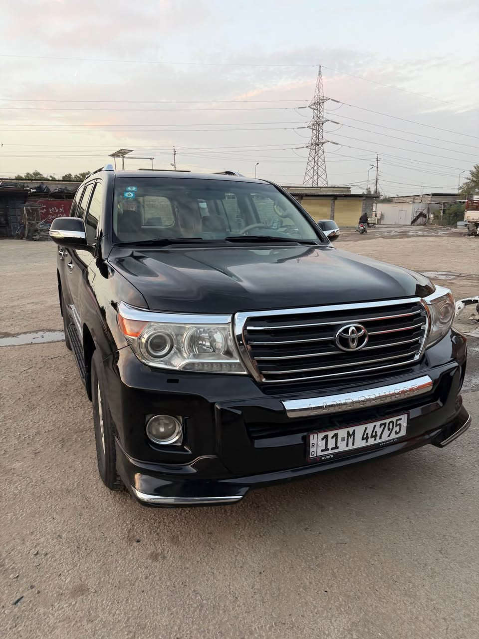 لاندكروز 13 مكينه 6السياره مكفوله من صبغ. فقط بارد موضح بل صور وبيه جراد بسيط  بريميه اصليه فول مواصفات السياره برغي مناقصه مكينه وكير كفاله رقم بغداد بسمي  تخم تاير حداده كله جاهزه السياره  مكان السياره بغداد  الاتصال***********  السعر جوه السوك310 سعر مناسب جدا بغداد, العراق
