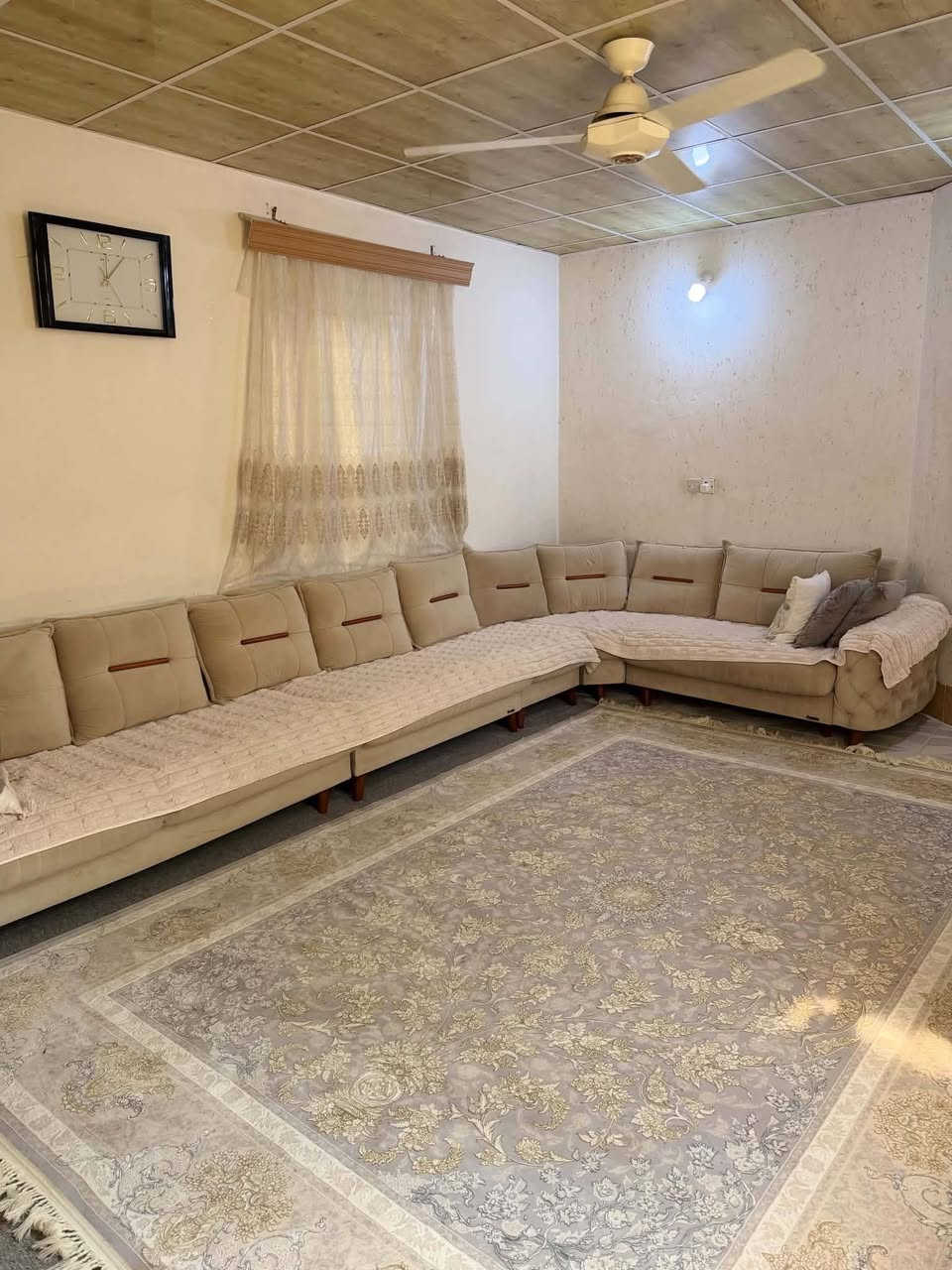 فرۆستش نرخ ٤٥٠. هەزار  ناونيشان   رانیە     *********** واتساب ڤایبرتورکیە زۆر نویە ١٠ نەفەریە  ژیری سندوقە  سوتاو دراو  شکانی نیە
