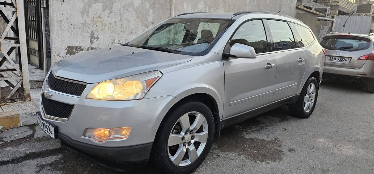 شوفر ترافس 2012 7  راكب كشنات قلاب تبريد ٣ قطع ثلج منفصل خلفي ومامي
رقم بغداد انكليزي  محرك وكير جدد شرط  حجم 3600 صدر  خلفي ومامي كله جديد تخم تاير جديد ويل كب 20 
تحكم ستيرن 
رمونت سنتر لوك اناره ترحيب  
سياره كلهه نضيفه وجاهزه مابيهه نقص 
وارد امريكي   حادث باب عكس سايق  وما مبين  باقي كفاله عامه لبيع رايدهه 85  وبيهه مجال 
مكاني بغداد  *********** بغداد, العراق
