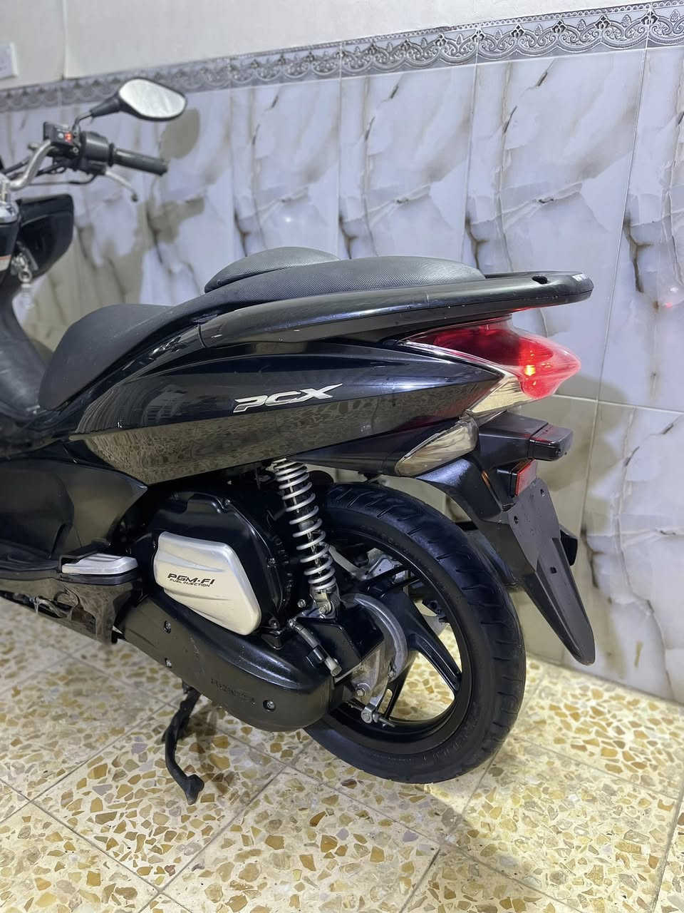 دراجه بي سي اكس ياباني
محرك 150
موديل 16
حساس زدحام 
ســتاان كهربـائي
تدفئه بل يدات 
دراجه نضيفه بمعنى الكلمه
🔺مــلاحضـه : دراجه مال رمبه 🔺
اوراق كامله
السعر 1575وبيـها مــجاال بسيط
العنوان بغداد,,,, البلديات 
للستفسار رقمي ***********
