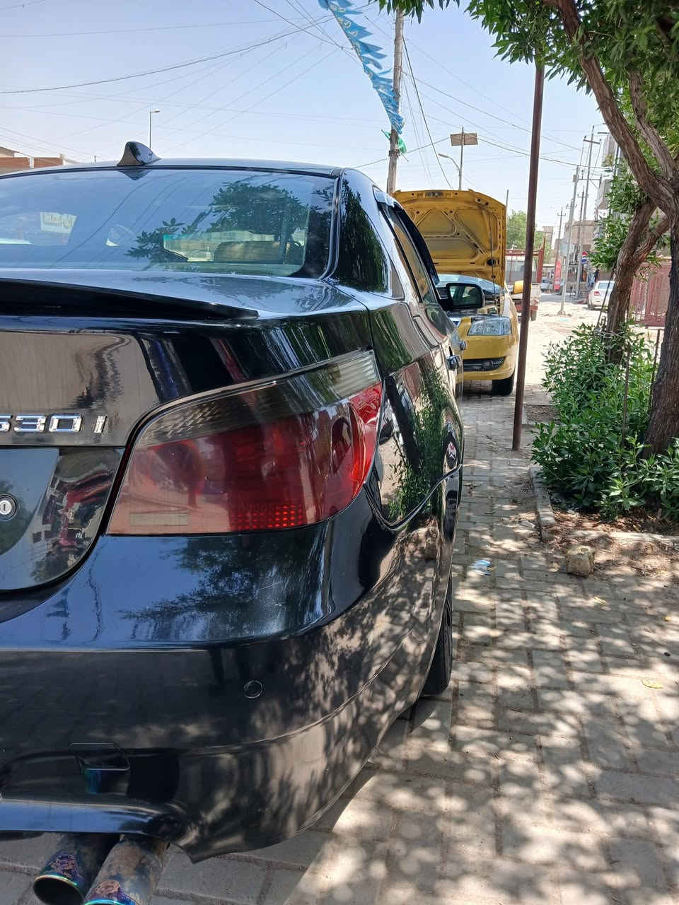 بيع نقد مستعجل
السلام عليكم 
Bmw530i سلندر6 ميماتي 2007

مكينه 52n بلاد ع شرط 
مكينه وكير كلش نضاف 
تبريد ثلج منضومه جديده 
حداديه خير من الله 
داخل بيجي جدا نضيف 
قطعتين صبغ ابيع حزام 
بدون حادث 
تخم تايرات ويل m 
باتري جديد 
شاشه وكامره 
سستم صوت جديد 
ماوس تحكم 
تحكم ستيرن 
كهرائيات  كلها شغاله 
كزوز رياضي ناصي 
سلايد روف شغال 
بصمه 
كروز سرعه 
كشنات كهرباء 
مري كهرباء 
تدفئة كراسي 
لايت داينمك 
لايت زنون 
بلوجكتورات 
جام اوتو 
بردات خلفيه 
السياره محدثه M
عنواني بغداد الدوره 
سعرها 98 وبيها مجال بسيط
***********

