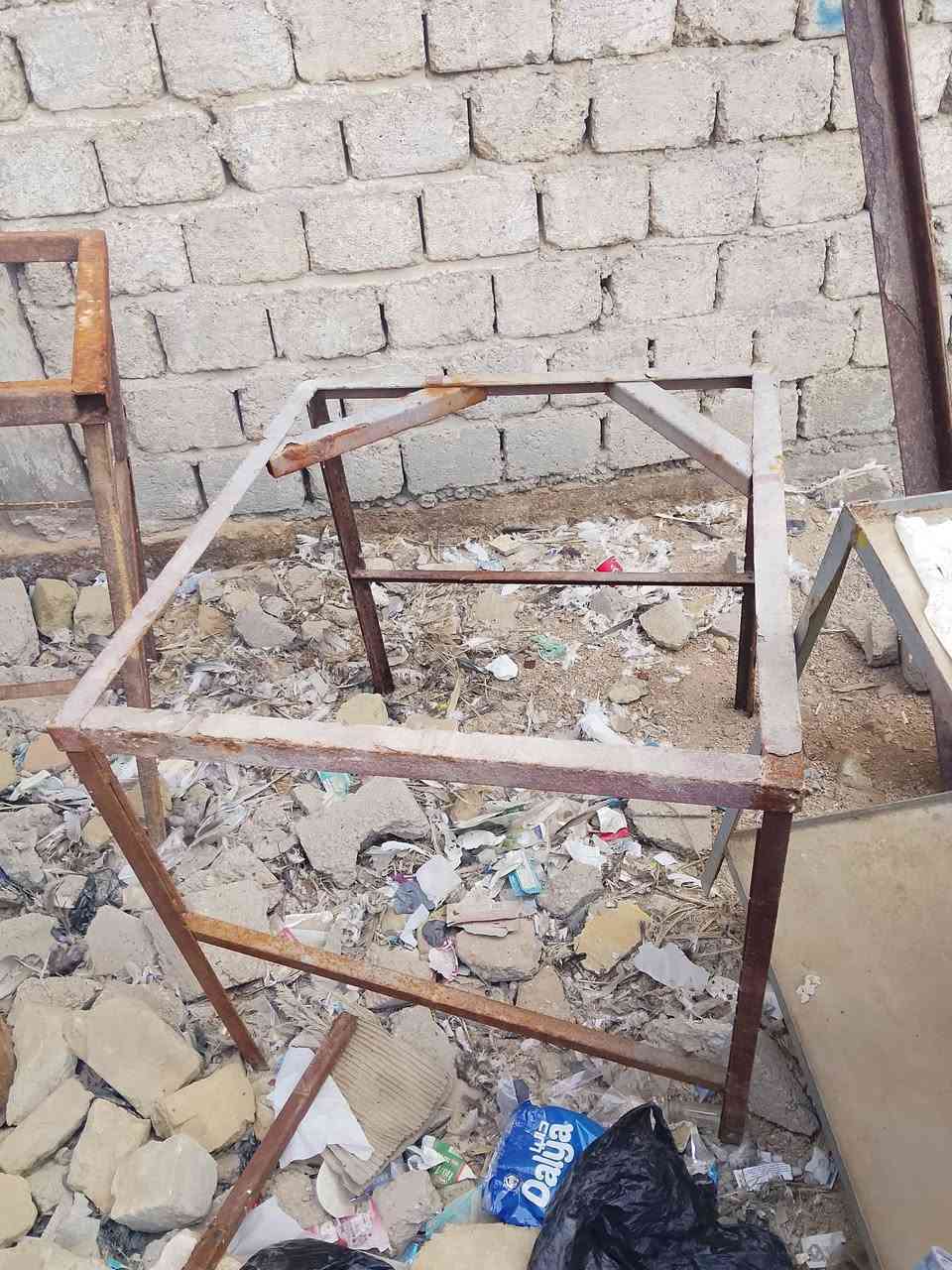 ميوز مبرده للبيع سعر ميز 5لاف
رمادي سوك 
***********
