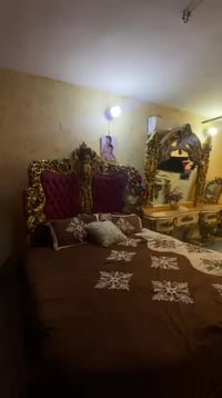 غرفة مصرية • مرمر • الحرية