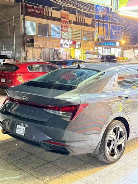 سلام عليكم 

الانتره 2023 وارد امريكي 
لون سمنتي لمميز 
 سياره دخول جديد فحص مؤقت تترقم بغداد 

مواصفات السيارة 

تحكمات ستيرت جهتين 
اوتو هولد 
دشبول شاشه دجتل 
بصمه 
تشغيل عن بعد 
تحديد مسار سياقه ذاتية 
3 وضعيات قياده( سبورت سمارت نورمل )
توقف ذاتي 
كروس سرعه 
شاشه ابل كار بلي 
رادار مانع اصطدام 
هاند بريك دكمه 
رادار نقطة عمياء 
كامره + رادار خلفي 

وبعد بيها هواي مواصفات 
 
مكينة 2.0 دوش 

لغود شواصي مكفولات 
حادث السياره الباب مبدل وكاله والجاملغ راجع نفسه
صور الحادث بل منشور 

ماشيه 40 كم 

مكان السياره بغداد الدورة الميكانيك 
ألسعر 150 وبيه مجال

***********
