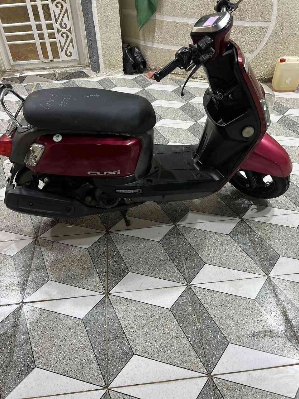 السلام عليكم دراجه بوليس نوزل مسطره بلدي الدراجه شرد ماتاخذه اله تفحص السعر 950وبيه مجال حك الجيه والشراي يتصل. ***********
