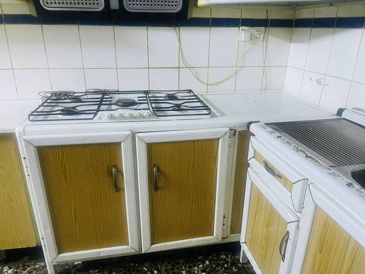 غراض بيت للبيع بسعر مناسب
مكان حي الجهاد الخارجيه للاستفسار الاتصال على الرقم
***********
