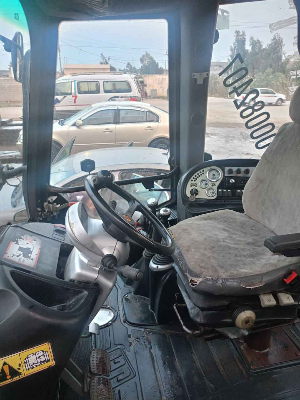 سلام عليكم حفارة جي سي بي 2005 كير مضخه اكسلات كله جديد تاير 20 المكينه بيهه بخار ***********
