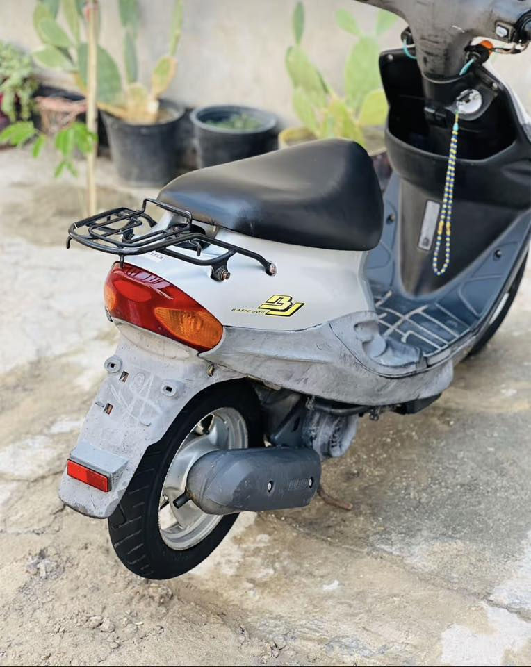 سلام عليكم بيجي تسع زروف  دراجه شوفت عينك احلى من صوره للبيع تفاصيل هذه رقمي ***********
