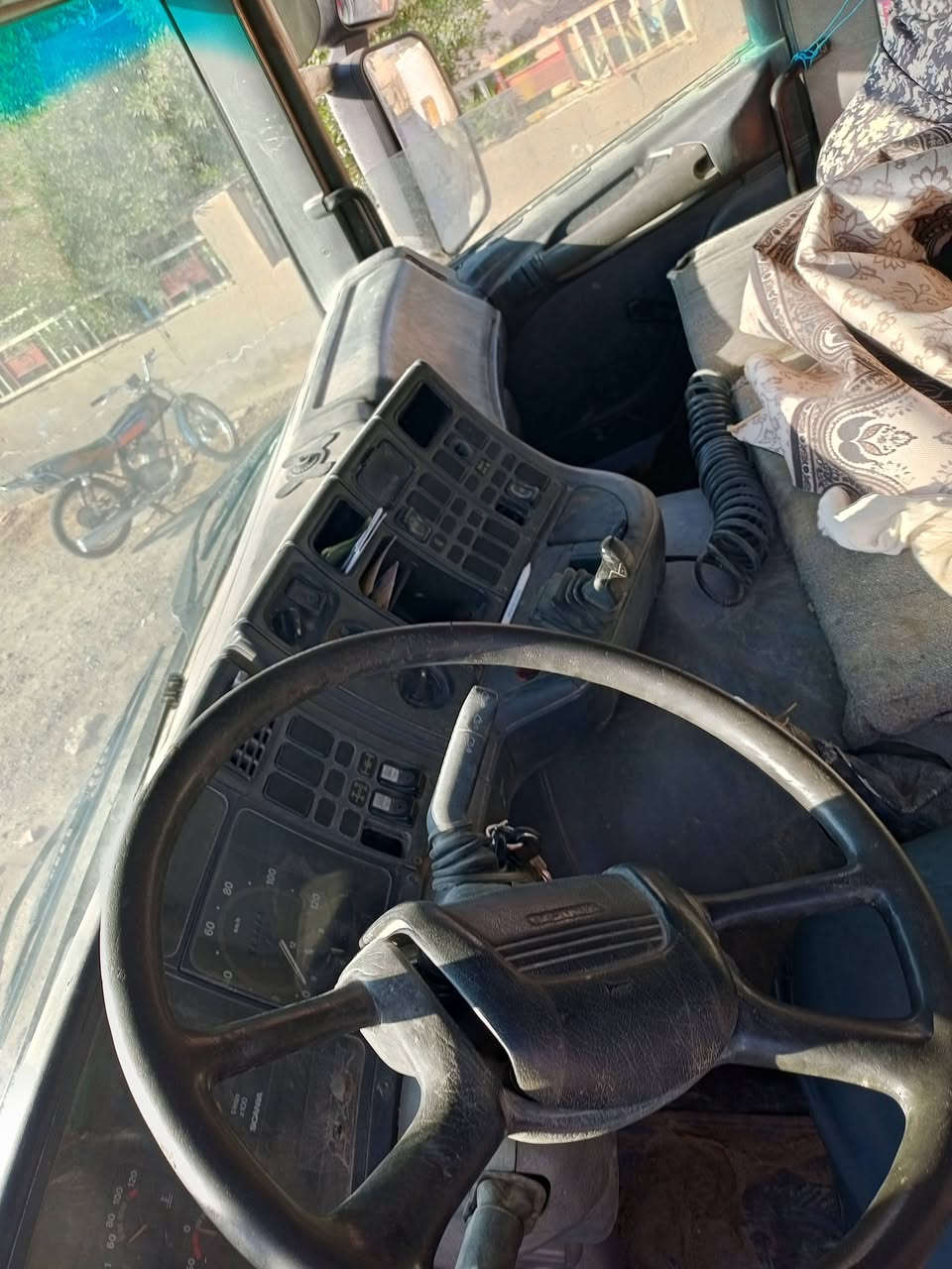 تنكر سكانيه بومه البيع 2001جاهزه رقم سلمانيه تحويل مباشر تخم تاير تدفاء تبريد عوزه غاز. كهربايات فول 20طن سياره كبل لعمل سعر 
240 رجان مو شراي لا علق ولا يخابر مكاني ناصريه ‏‪***********‬‏
