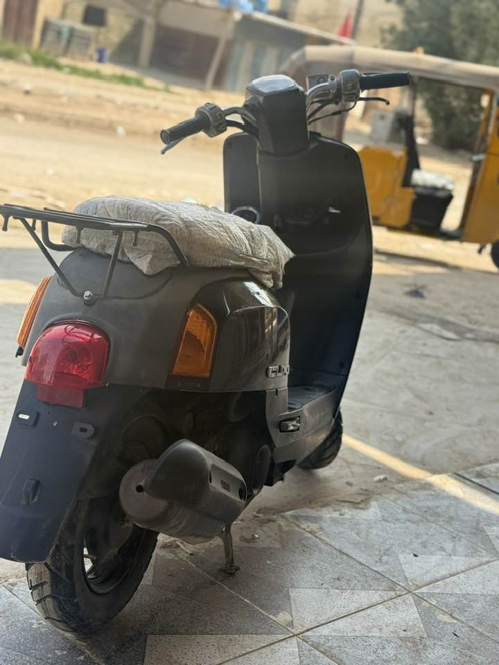 سلام عليكم بوليس للبيع دراجة بلادية الدراجة خير من الله السعر خاص ***********
