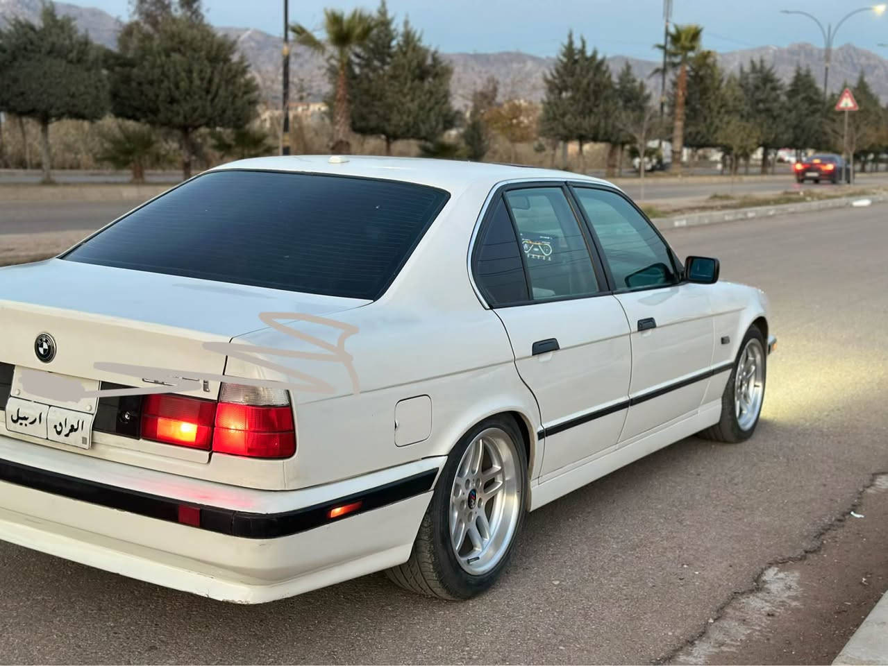 بیع مستعجل 
فروشتنی خێرا 
bmw e34 525 — 1991 
توماتیک بیلاد
سلاید 
فتحە 
یەک پارچە سبوخ بێ لێدران 
واحد قتعە صبخ بدون ضرب
بجم عریض
پێش گەورە 
کوشن جلد و جدید 
سوکان سپورت
تخم ویل و تایە جدید
گێر و محرک شرط
سیارە مال بیت مو معرض
سەیارەکە هی مالێ یە هی معرز نیە
سعر 73$ بیها مجال بصیط
 ***********
مکان عقرة اكر, نينوى
