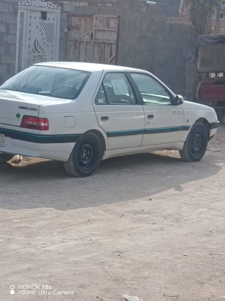 يا الله بيجو 405  موديل 10 للبيع سياره كفاله ما عدا الجنطه ضربه بالقفل سياره جاهزه وحلو ماكينه كير كفاله حداديه جديده سياره  وترايك وين ما عجبك رقمها بغداد الماني كفاله مداور عقد مروري مكان السياره نجف السعر 38 شراي يتصل على الرقم ‏‪***********‬‏
