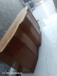 ميز • سماوي • ١٣٠