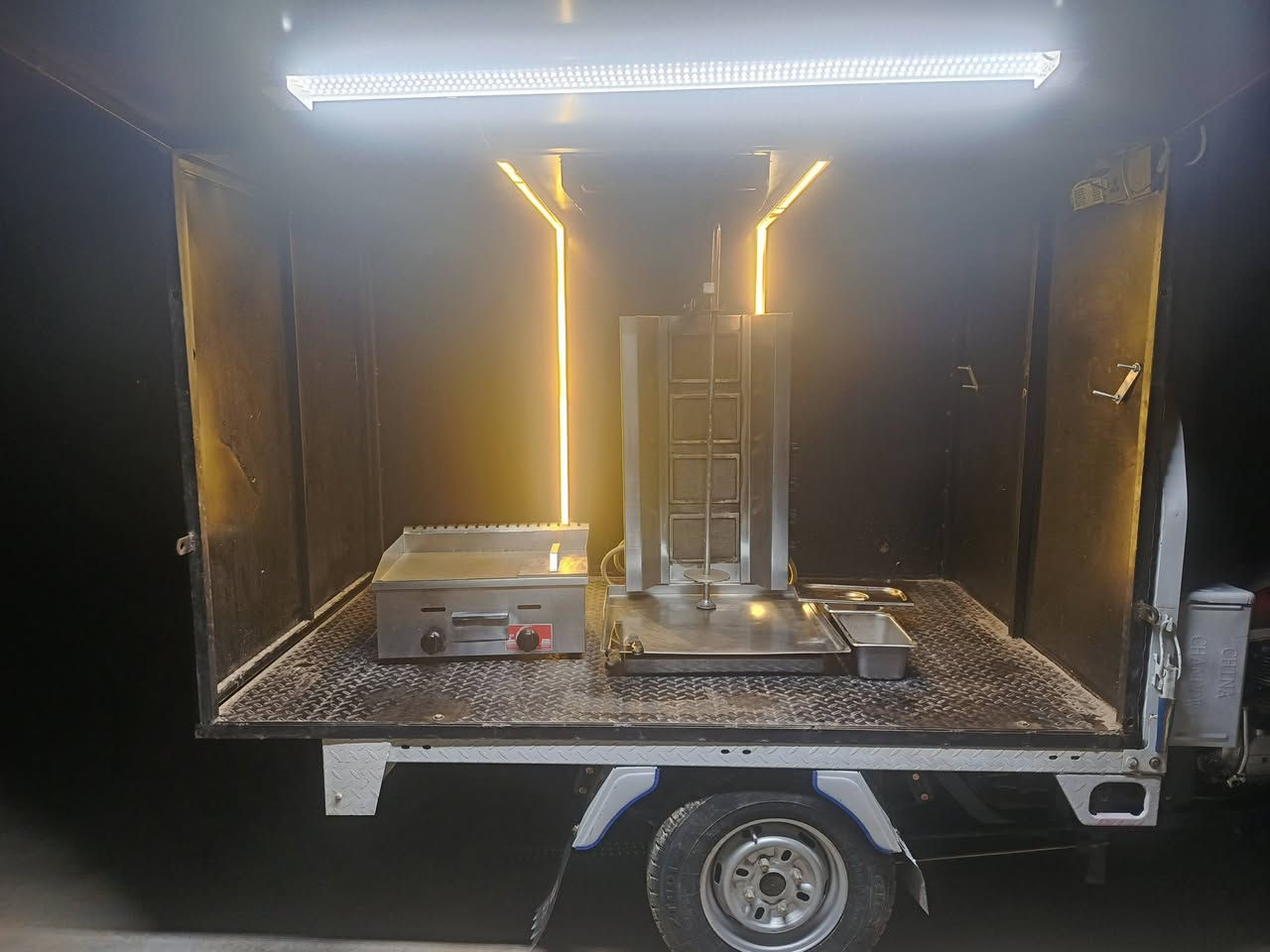 سەرەتا بەناوی خوا
کەریم کابان شاورمە بۆفرۆشتن مۆدێل 2020 بەس وەک 25نەبوو گلەی کە ماتۆڕەکەعەزێت نەدراوە تەنها ئیشوو ماڵەوە 
زۆر تازەو بێکێشە یەکسەر بچۆ سەر ئیشی خۆت 
کامل ئەشیای جاهیزوو تازەو لۆک لەڕەسمەکان چۆنە 
ڕوبەڕوش ئاوایە ماتۆڕەکەش لۆکە بێ موشکیلەیە 
پێویست بەوەسف ناکا ماڵەکە خۆی دیارە سعری 3ملوێنوو مامەلە
***********
***********
ئەدمین ❣️❣️❣️
