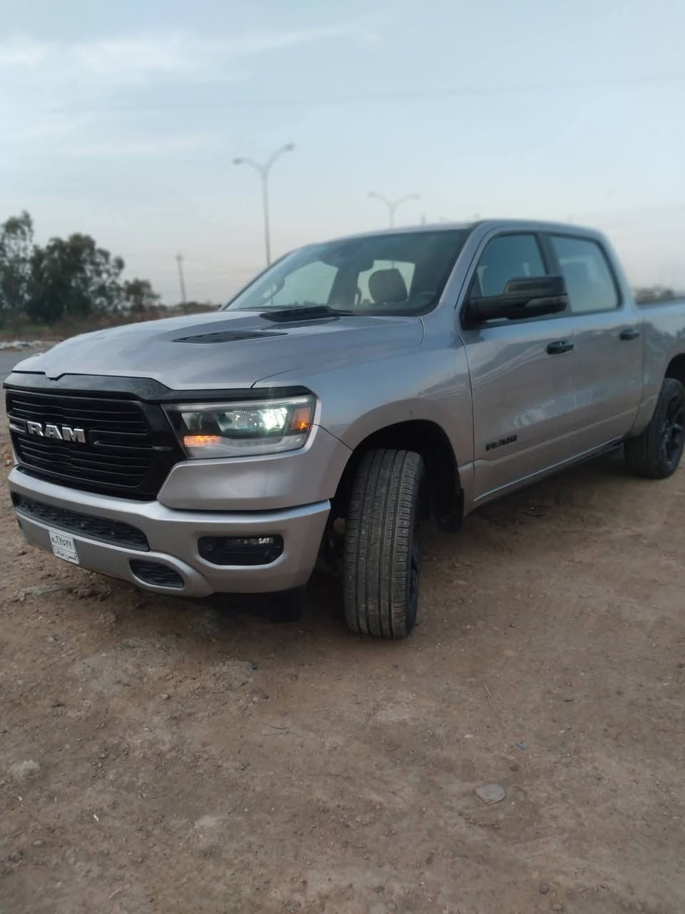 رام لارامي 23ماشيه6000 بدون لوحات فول عدا الفتحه بيهه صبغ البنيد وشبر بلجاملق سعر260$***********
