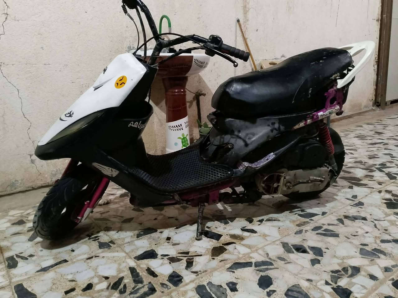 سلام عليكم دراجه ماكس بوشه 49 مال لعب دراجه سلف هندر شغاله قطره تزويد دبلات امامي رياضي دراجه كلشي بيه جديد ب375 وبيه مجال مكاني طويريج وهاذه رقمي ***********
