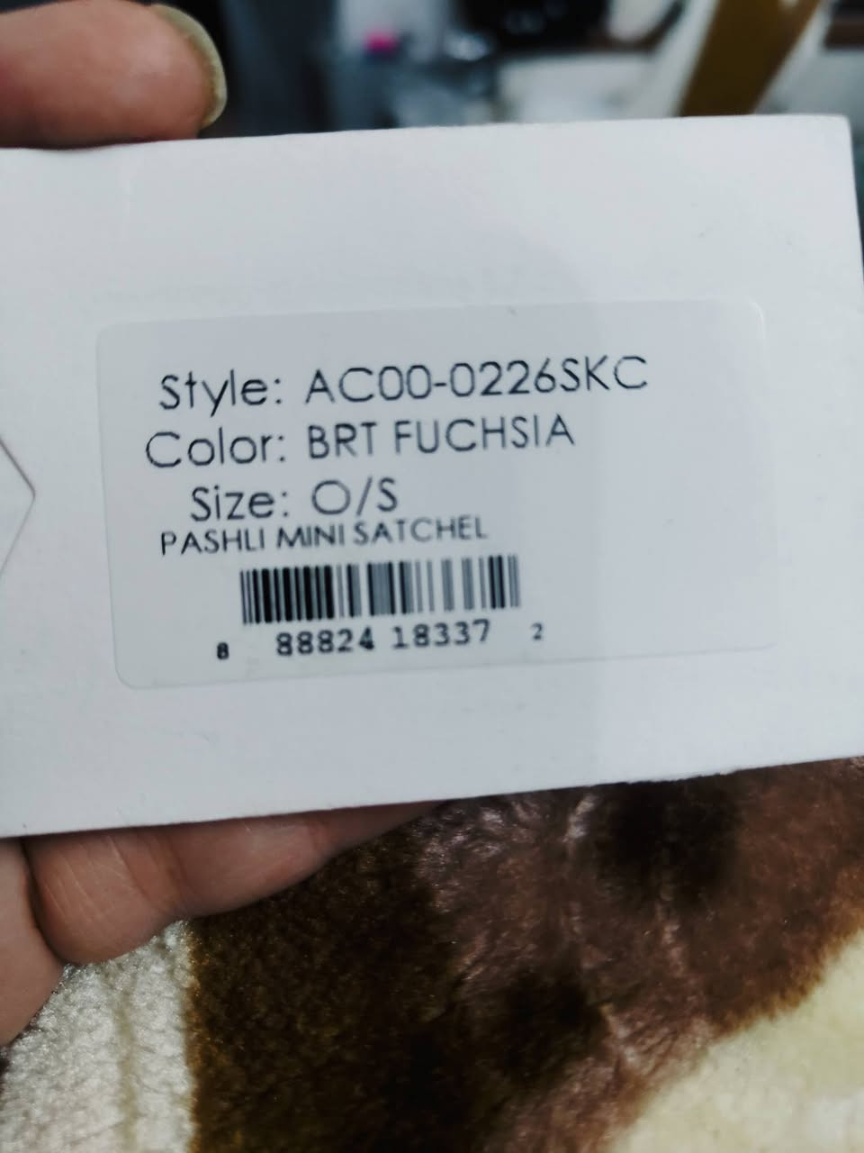 هذه حقيبة يد من طراز "باشلي" (Pashli Mini Satchel) بلون الفوشيا الزاهي من  ماركه 
فيليب ليم.
 قطعه راقيه


**إذا كنت صاحب هذا الإعلان وتريد حذفه لأي سبب، رجاءا أرسل رسالة إلى الدعم الفني**