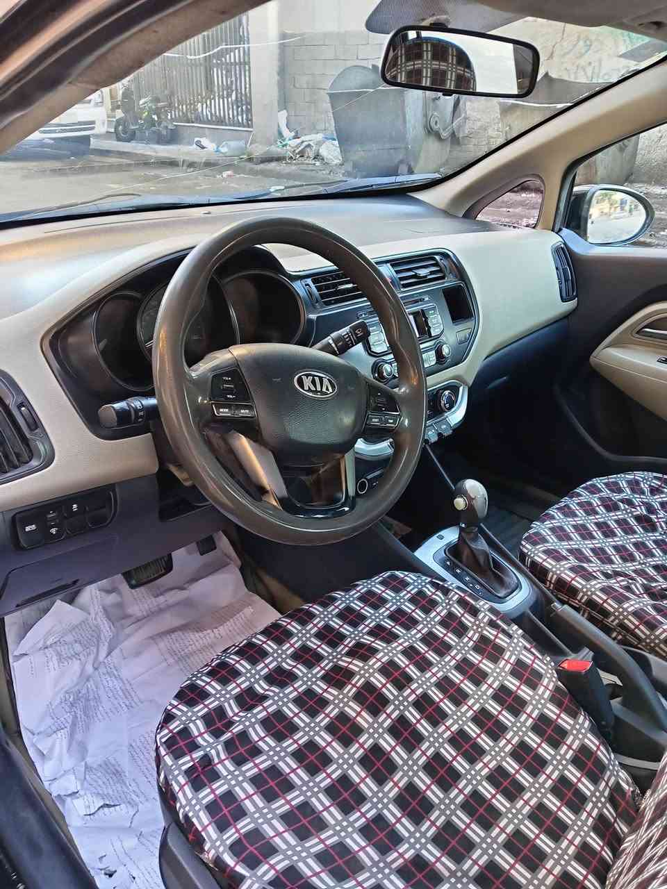 سلام عليكم كيا ريو للبيع موديل 2013 خليجيه حادثها جاملغ خلفي مكاني بغداد حي الجهاد ***********
***********
