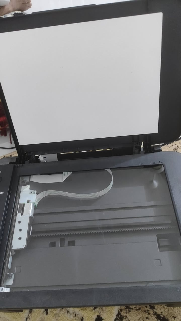 🖨️ للبيع طابعة Canon TS3340 بحالة ممتازة جدًا (شبه جديدة)
إذا تبحث عن طابعة نظيفة وجاهزة للعمل بدون أي مشاكل، فهذه فرصة ممتازة.
✅ مستخدمة لمدة شهرين فقط. ✅ تعمل بكفاءة 100% (طباعة، نسخ، وسكنر). ✅ تدعم الطباعة اللاسلكية (Wi-Fi) والطباعة مباشرة من الهاتف. ✅ معها نصف رزمة أوراق A4. ✅ معها علبة أحبار كاملة. ✅ نظيفة جدًا وجاهزة للاستخدام مباشرة.
سبب البيع: انتهت دراستي ولم أعد بحاجة إليها.
💰 السعر: 60,000 دينار فقط.
📍 الموقع: حلة - كفل - شهابية.
الطابعة تُفحص وتُجرَّب أمام المشتري، وما تحتاج أي مصروف إضافي. بهذا السعر تحصل على طابعة شبه جديدة مع أوراق وأحبار جاهزة للاستخدام


**إذا كنت صاحب هذا الإعلان وتريد حذفه لأي سبب، رجاءا أرسل رسالة إلى الدعم الفني**