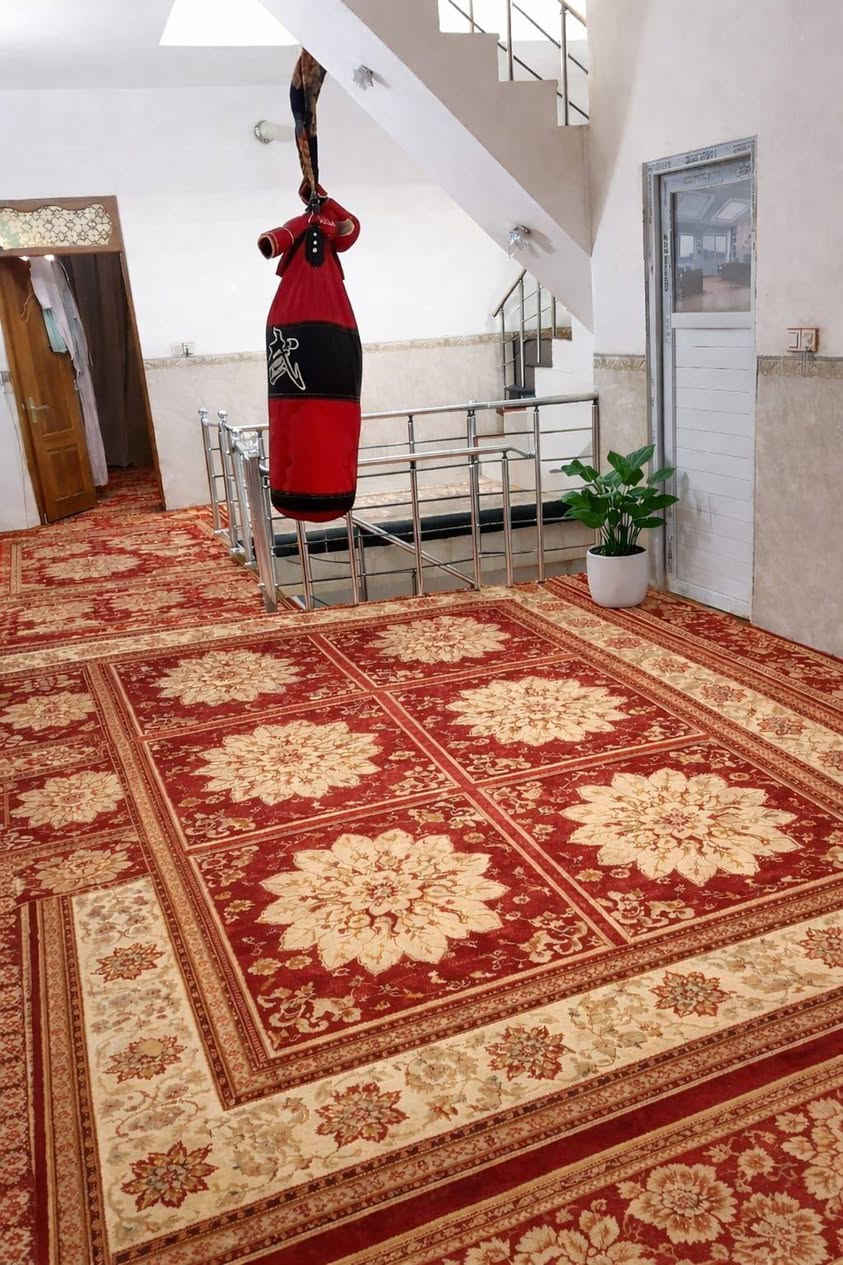 بيت_للبيع_النجف_حي_النداء بدايه_شارع المجمعات ✨
🔥 موقع مميز  🔥

( 🔴 تابع التفاصيل الكاملة 🔴 )

_________________:

دار #مستخدم_نظيف جداً وشغل فول 🔥

📐 مساحة الدار: 100 متر
📏 الأبعاد: 20 × 5
🏠 الدار طابقين
🛏 عدد غرف النوم: 3

______________

🟦 إليكم #تفاصيل_الدار الكاملة 🔶
➖➖➖➖➖➖➖➖➖➖

✅ بناء حديث سنة 2024
✅ مستخدم استخدام نظيف جداً
✅بناء جناي 
✅ بناء وشغل فول للأخير 
✅ تصميم عصري مرتب
✅ تقسيم مريح للعائلة
✅ موقع راقي وهادئ

🔸 الطابق الأرضي يحتوي على:

🔹 غرف نوم عدد 1
🔹 صالة كبيرة
🔹 مطبخ 
🔹 استقبال
🔹 مجمع صحيات عدد 2
🔹 طارمة

———————––––––––

🔸 الطابق الثاني يحتوي على:

📌 2 غرف نوم
📌 صالة
📌 مجمع صحيات

➖➖➖➖➖➖➖➖➖

💰115مليون السعر مرتب جداً ومناسب مقارنة بالموقع والبناء

📞 للاستفسار أكثر يرجى الاتصال أو المراسلة 

✨***********
