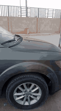 دوج جورني بابل 2013محرك 6سلندر وارد امريكي 5راكب محرك جديد بيها ضربة جاملغ امامي غير مكفولة السعر 90ورقة بيها مجال الأتصال على الرقم ***********.
