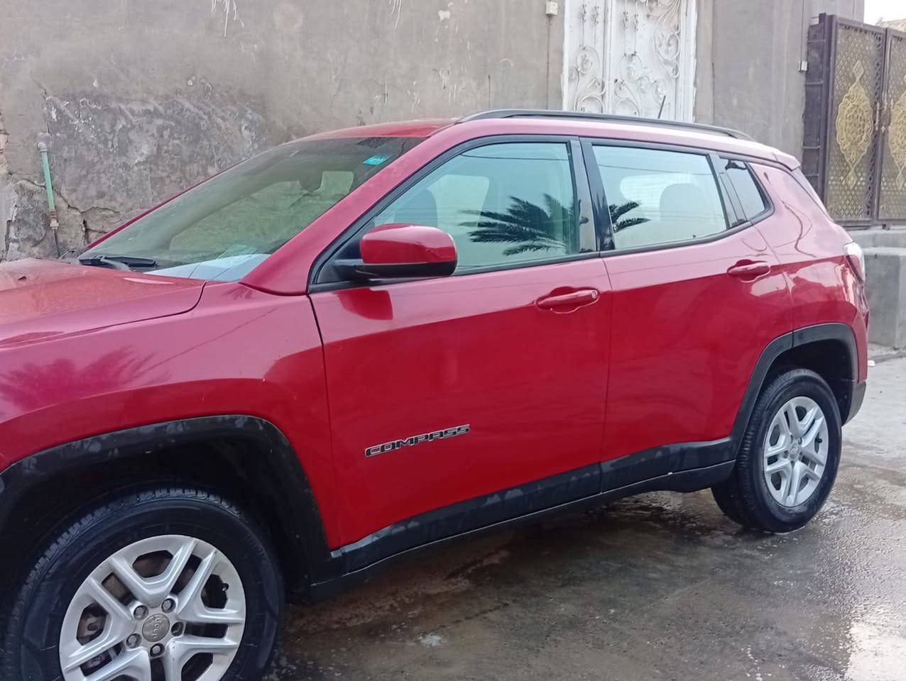 جيب كومبارس موديل 2018 لون احمر للبيع حرة للتحويل بأسم المشتري السيارة  الديوانيه السعر 110واذ اكو مروس حسب القناعة الاستفسار على رقم ***********

