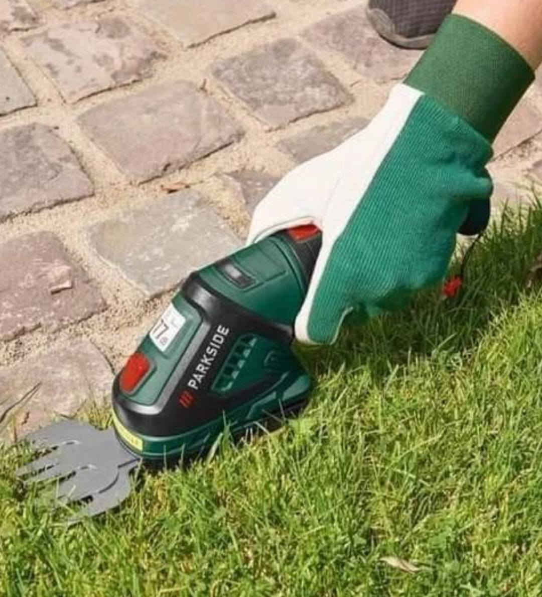 لقص العشب 
🔄 بيه رأسين قابلين للتبديل:
رأس لقص الحشيش 🌱
رأس لقص الشجيرات الصغيرة 🌿


**إذا كنت صاحب هذا الإعلان وتريد حذفه لأي سبب، رجاءا أرسل رسالة إلى الدعم الفني**