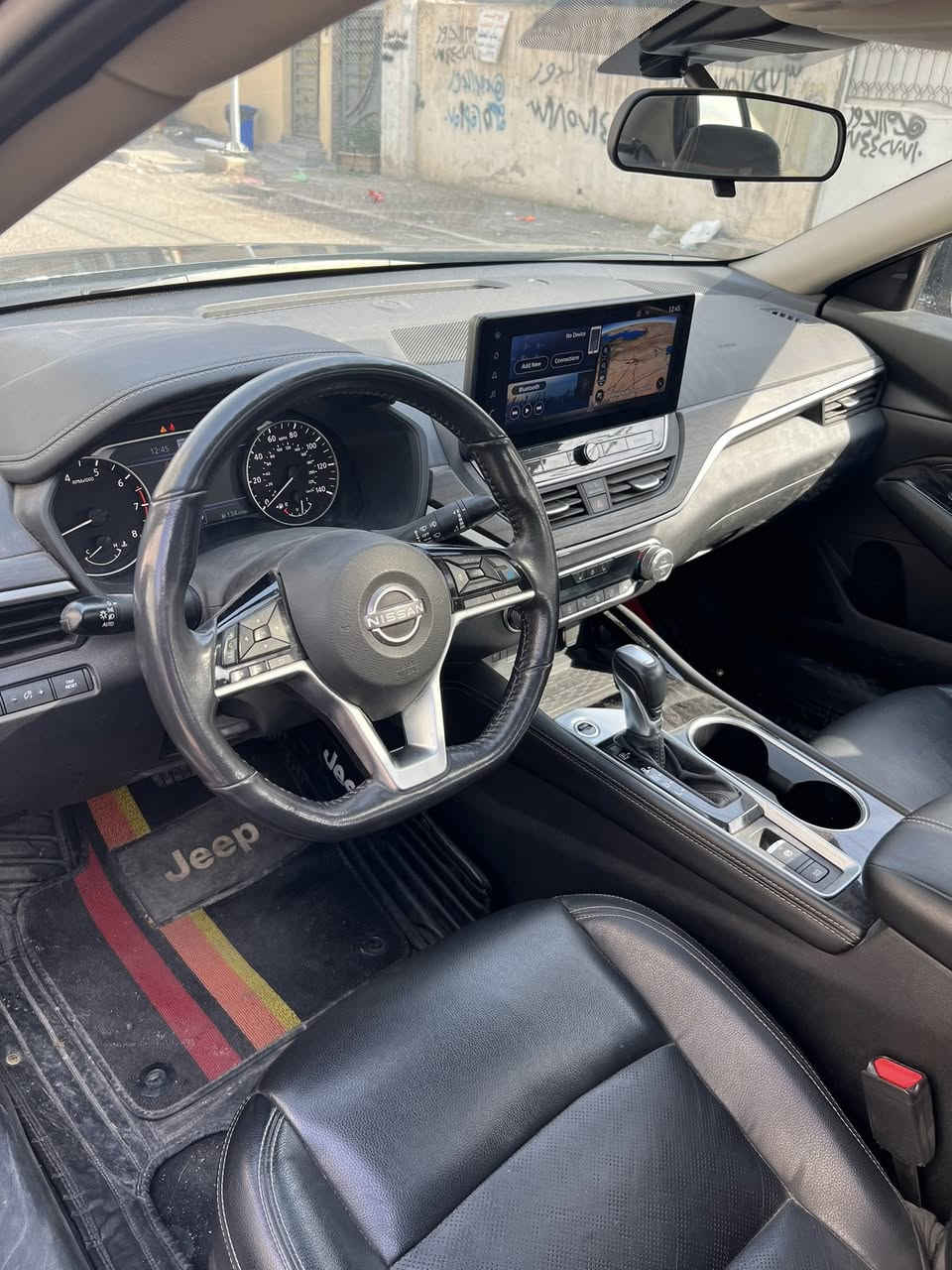 نيسان التما موديل 2023 SL فول اعلئ فئه حادثه جاملغين خلفية فقط بجم كبس بدون ايرباك ماشيه 17الف السعر 190 وبيه مجال للتواصل ***********
