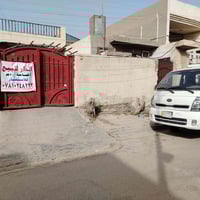 دار للبيع مساحه300م واجها 12 نزال 25 شهداء البياع قرب مدرسة الفرات فرق...
