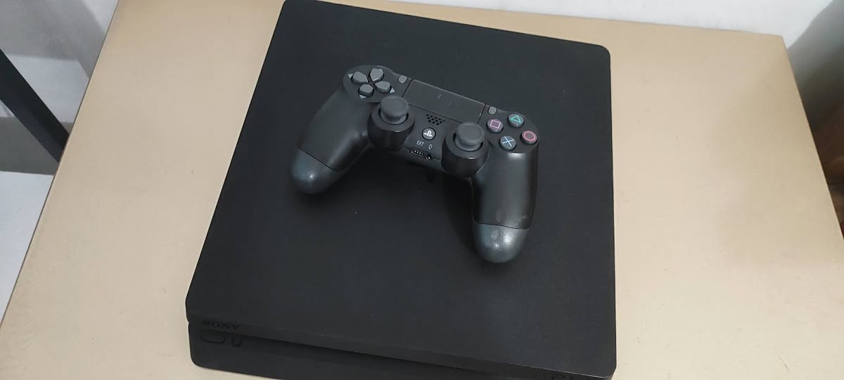 Ps4 slim مهكر
ما مفتوح ولا مره لوك ستيكر فول نظافه استعمال قليل جدا يجي وياه جوستيك اصلي وليس تجاري ما مفتوحه هم بعدهي لوك ستيكر و يجي وياه كل ملحقاته من الكيبالات حتى HDMI و نظامه 11 افضل نظام مدعوم لحد هسه تجي تاخذه مرتاح بالك و يجي وياه 7 العاب و كلهن معربات مثل God of war 2018 و The last of us remastered و The last of us part 2 يعني حتى لو ما تعرف انكليزي تلعب و مرتاح بالك
السعر بس 380 الف و بيه مجال للطيبين 
مكاني بابل - مجمع حطين ( طريق كربلاء - بغداد ) تواصل خاص او واتساب ***********
