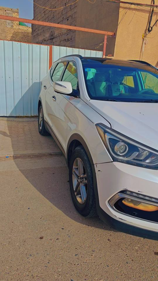 للبيع سنتافي 2018 فول مواصفات 1/1
السيارة نضيفة وجاهزة للاخير 
4 سلندر 2400 gdi sport fe 
حادثها جاملغ ايسر مبدل وصور الحادث مرفقة 
السعر 163 وبيه مجال 
مكان سيارة بغداد 
الاتصال *********** بغداد, العراق
