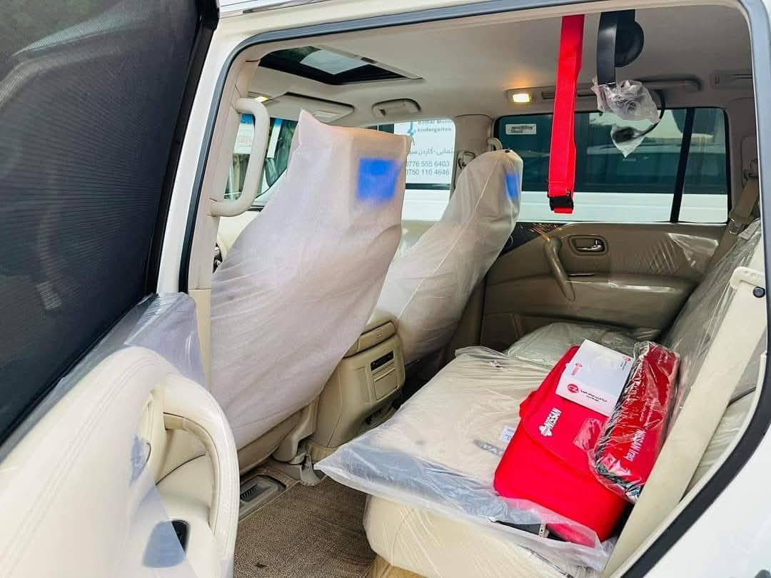 السلام عليكم و رحمة الله و بركاتة 

نيسان باترول ( سيف العرب ) خليجية للبيع او المراوس بتاهو وانطي فرق نقد

♦️ سنة الصنع / 2012 دايموند ادشن 

♦️ السعر /245

السيارة كفالة عامة فقط بيهه تگشير قليل جديدة جدا و احلى من الصور بهواي 

♦️ مواصفات / 

( فتحة ، خمس كاميرات ، رادار امامي ، رادار خلفي ،

رادار جانبي ، ثلاجة ، زنون ، صندوق كهربائي ، شاشات ،

كشنات امامي كهربائي ، كشنات تدفئة تبريد ،

فور ويل  ) 

بعد هواي مواصفات .

للاستفسار / ***********
