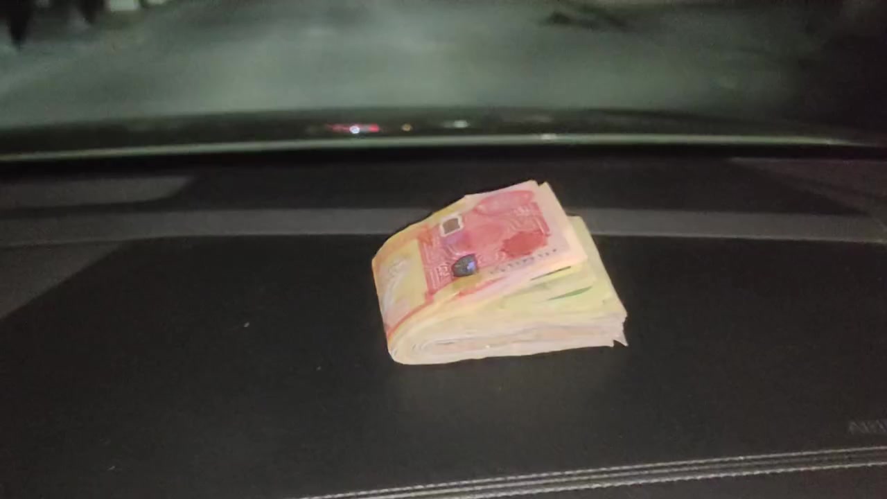 العنده بعد فلوس زكاة الفطرة خلي يتصل 
حتى نجيكم للبيت انة و شيخ ضياء الفلاسفة

اتصل للتبرع 
***********

او حول على الماستر
7786302245
