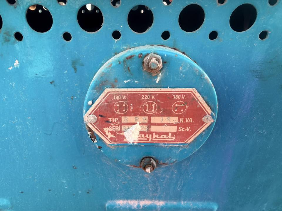 من رخصت ابو الكروب مكاين اللبيع مل نقطة العنوان بغداد رقم ***********
