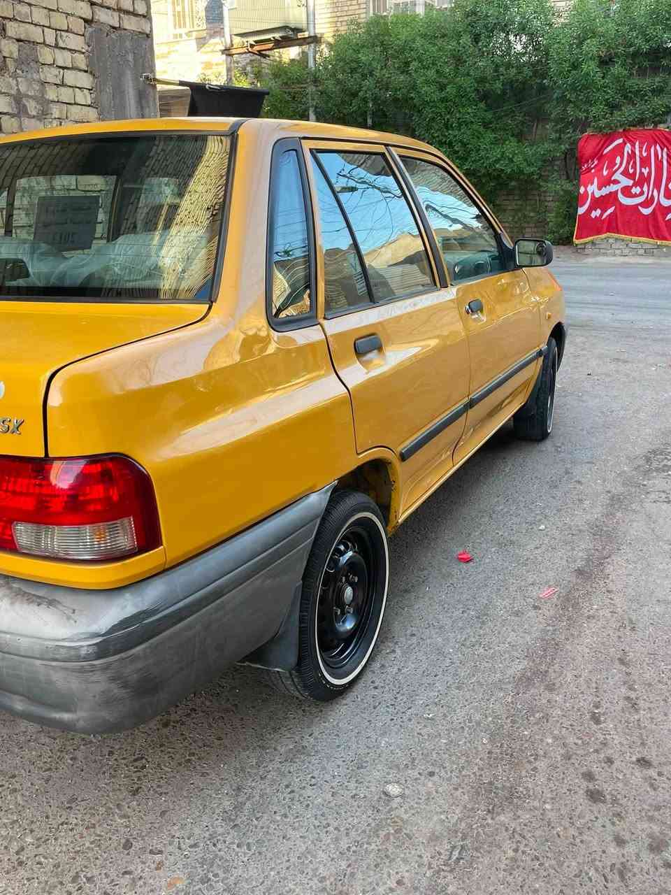 سلام عليكم سايبه للبيع مديل ١٣ سياره خير من الله تبريد ثلج لاتنفيص ولا تبخير سياره ماطالع بيها مامشتغل بيها مال بيت بسم ولد شوكت ميعجبك تحول موجود راعيها مصفر هيها وغرامه تأخذ صافي لسياره مثل ماوضح بصور مرتبه ونضيفه عنوان بغداد لبلديات سعر ٣٥ وبيها مجال وخادم اي ستفسار ***********
