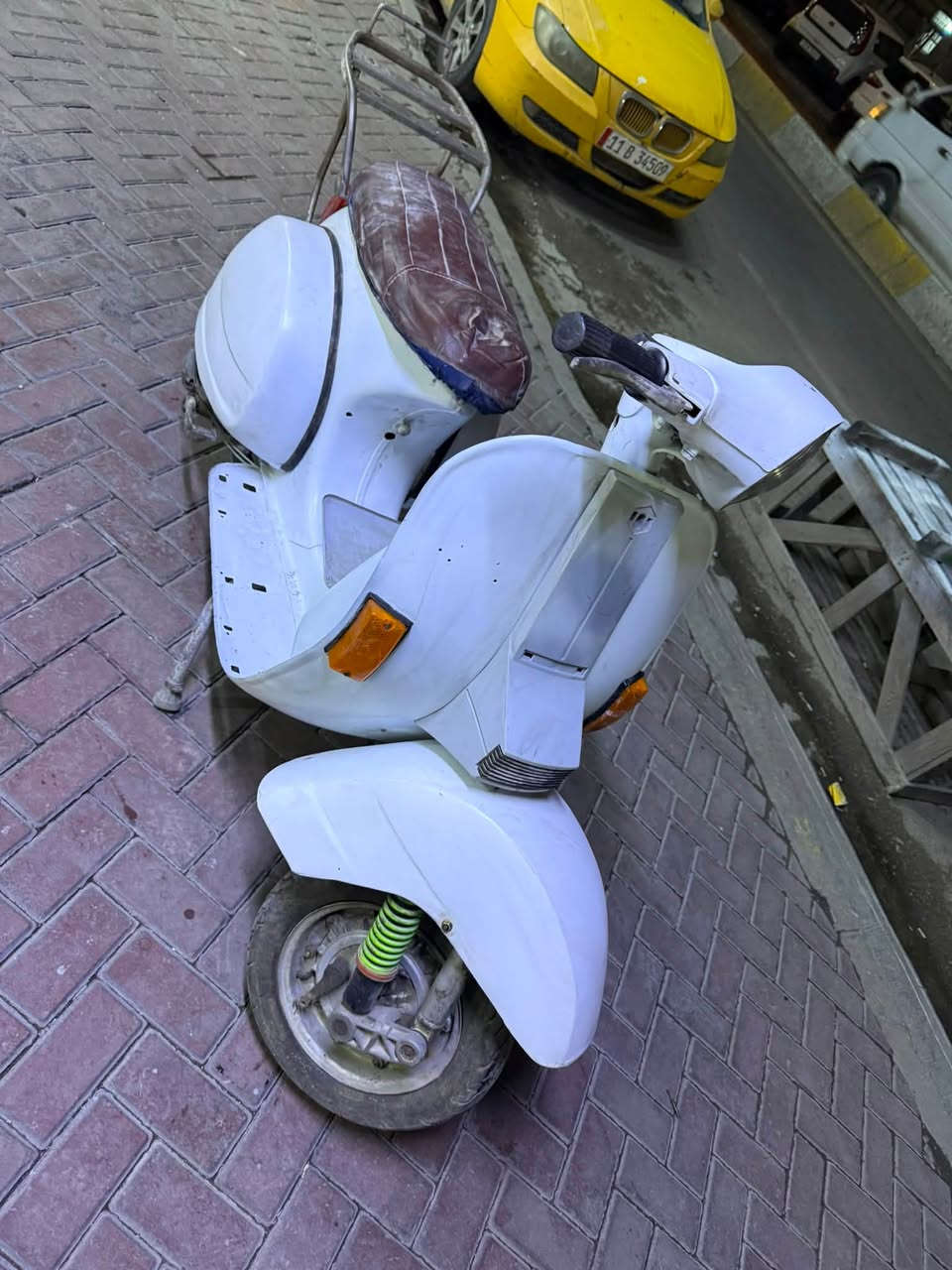 فزبا للبيع موديل ١٩٨٧ شغاله مابيها نقص فقط جام اشاير خلفي او قمجي بريك امامي مكاني الاعظميه 
***********
