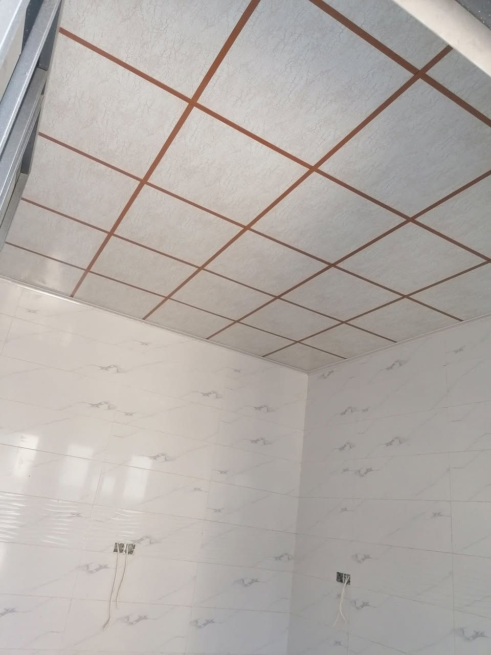 ديكورات الموصل عمل اجمل 🏅🎃 الديكورات بأنسب الاسعار. / ابو حيدر 
سقف عدل سعر المتر 1500 عمل 🎁
سقف ديكور سعرر المتر 3000 عمل🌺
تغليف جدران سعر المتر 2000 عمل🦅
للتواصل *********** واتساب 🕊
اسيا *********** ابو حيدر🍇
