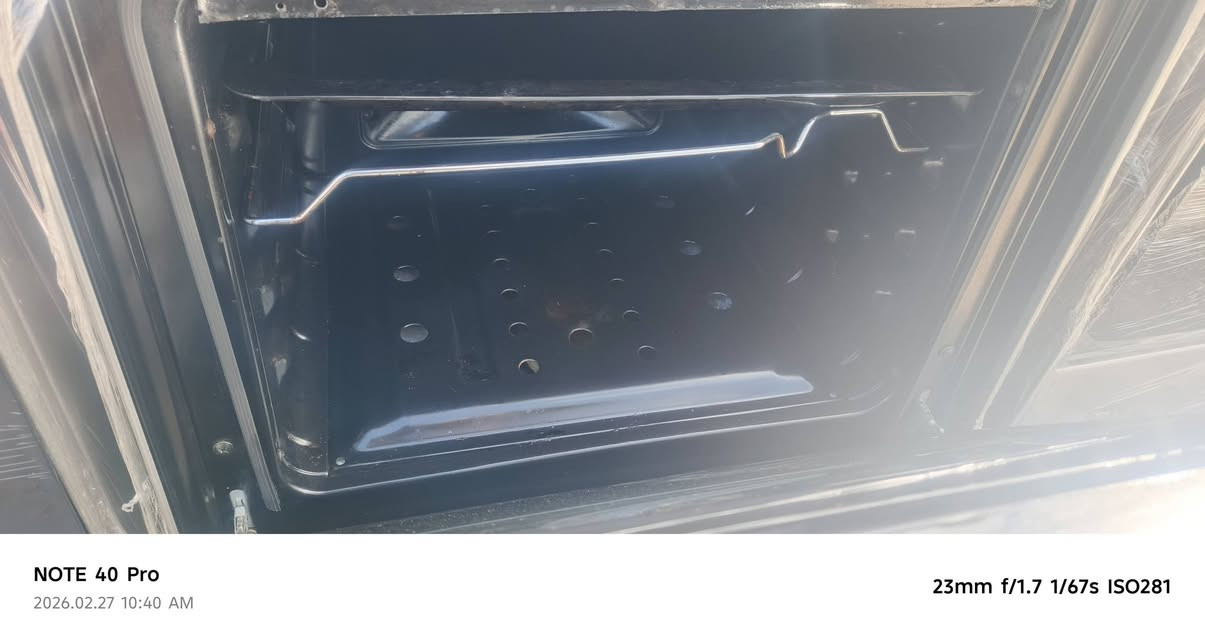 طباخ البيع شرط شغال كل عيون وفرن ***********
