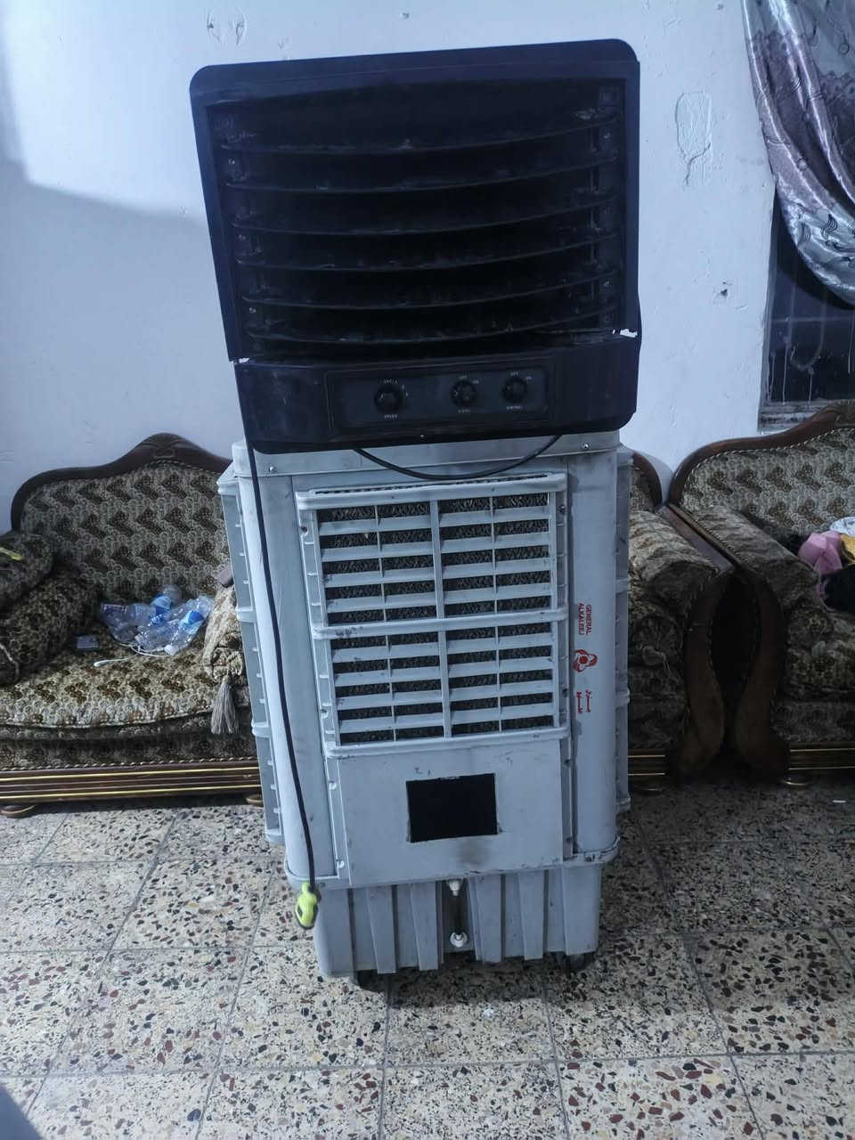 السلام عليكم مبرده للبيع حجم 40 شغاله عل فحص كلشي مابيه بلاديه نضيفه مثل ماموضح بل صور السعر 175 وبيه مجال العنوان البياع الشرطه الرابعه الشراي يتفضل


**إذا كنت صاحب هذا الإعلان وتريد حذفه لأي سبب، رجاءا أرسل رسالة إلى الدعم الفني**
