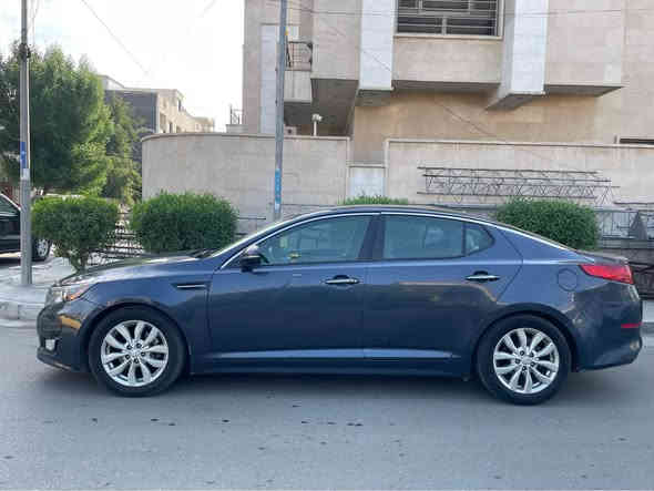 السلام عليكم للبيع فقط 
كيا اوبتما ٢٠١٥ امريكي محرك ٢٤٠٠ gdi فول مواصفات ماعدا الفتحة / بصمة / كشن كهرباء / كشنات جلد ابيض ملكي / دشبول مطعم بصاج سيارة كلش جديدة ماشيه ٧٠ الف مكينة جديدة شادها مال حاوية صدر جديد سيارة جاهزة للاخير حادثها دعامية خلفية وشويه بالحوض تعديل بدون قطرة صبغ سيارة مكفولة من صبغ والتبديل سونار موجود صور الحادث موجوده مكاني بغداد الاعظمية السعر ١١٨ ورقة 
اتصال *********** Colombo
