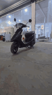 السلام عليكم دراجه ماكس عدله البيع دراجه نصيفه وخير من الله السعر٨٠٠وبيه  مجال الطيبين مكان محموديه اليوسفيه معمل الزينب الهاتف ***********
