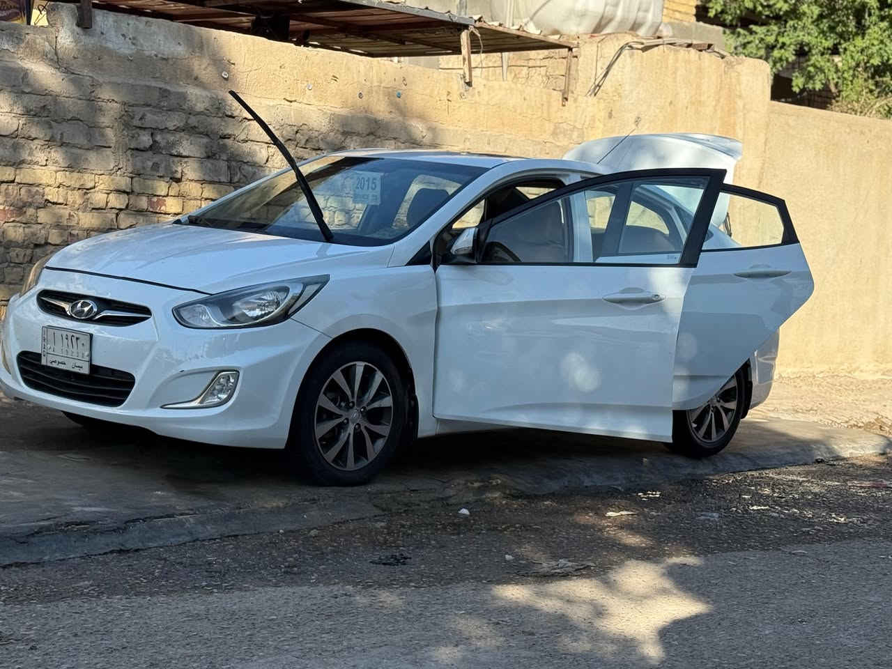 اسلام عليكم اكسنت للبيع موديل 2015 خليجي محرك 1600 قطرتين فول مواصفات  فتحه اشاير بل المري تحكم ستيرن جهتين نضام ايكو  شاشه ماشيه السياره 144تخم تاير جديد  دوشمه جديده  محرك وكير مكفولات  والشراي هاذه رقمي *********** مكاني العماره
