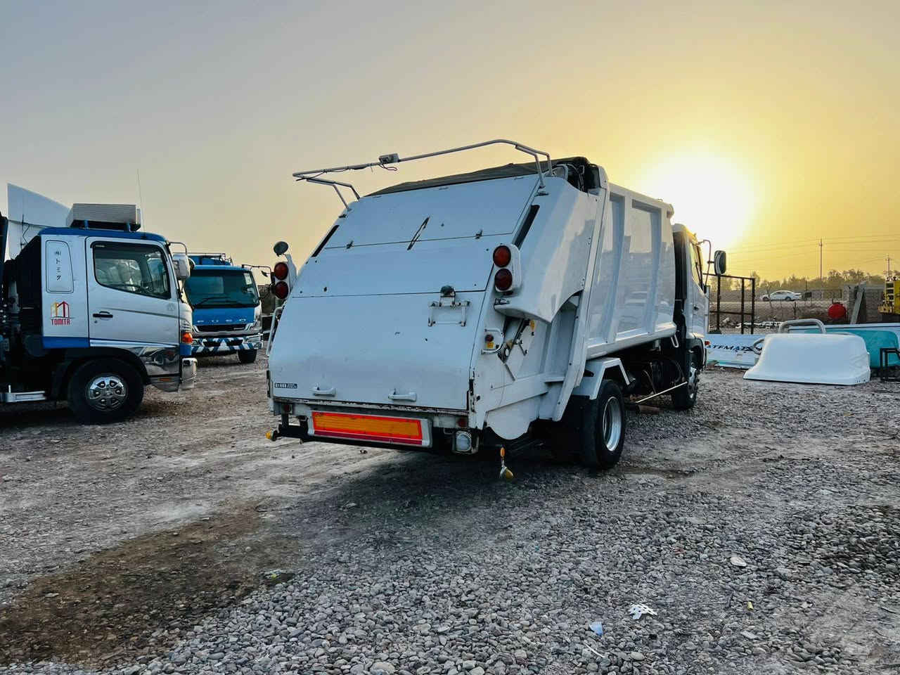 اللهم صل ع محمد وآل محمد 👍🇮🇶🇮🇶
هينو شيطان كابسه نفايات كبسه 8 ونص مكعب 
مكينه 5 سلندر كهرباء دخول جديد 
 معرض النصر / قضاء النصر / ذي قار 
***********
***********
