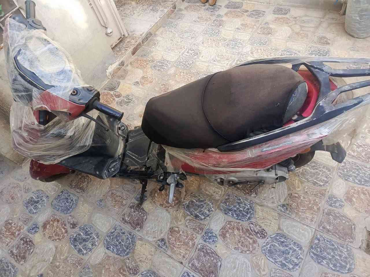 ماطور سكنس ياباني  نثيه موديل 20  محرك شرط مامفتوح بس بي عطل كهربايات مايشتغل شراي اتصال ‏‪***********‬‏
