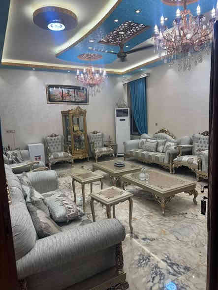 للبيع✅
375م.         30x12,5
الموقع📍حي جميلة-سايدين مسجد العقيلة زينب(ع)
بناء 2023 من الطراز الفخم 

مكتب الثقة للعقار
حي اور-شارع نادي النفط-مقابل مركز سناريا لطب الأسنان
***********
***********
